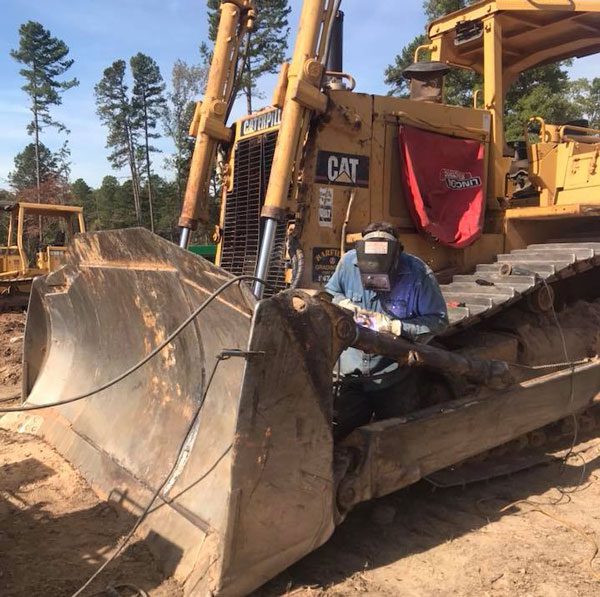 Truck Service Fleet Maintenance Lesslie Welding and Fabrication